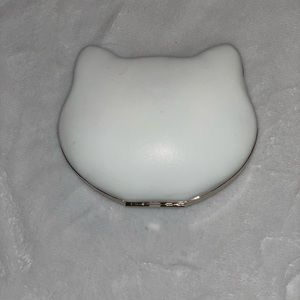 White Cat Clutch OWO